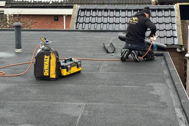 Bitumen branden Klazienaveen